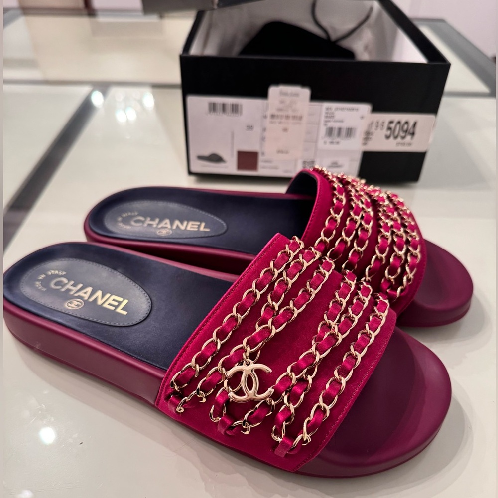 CHANEL MULES DARK FUSCHIA 39